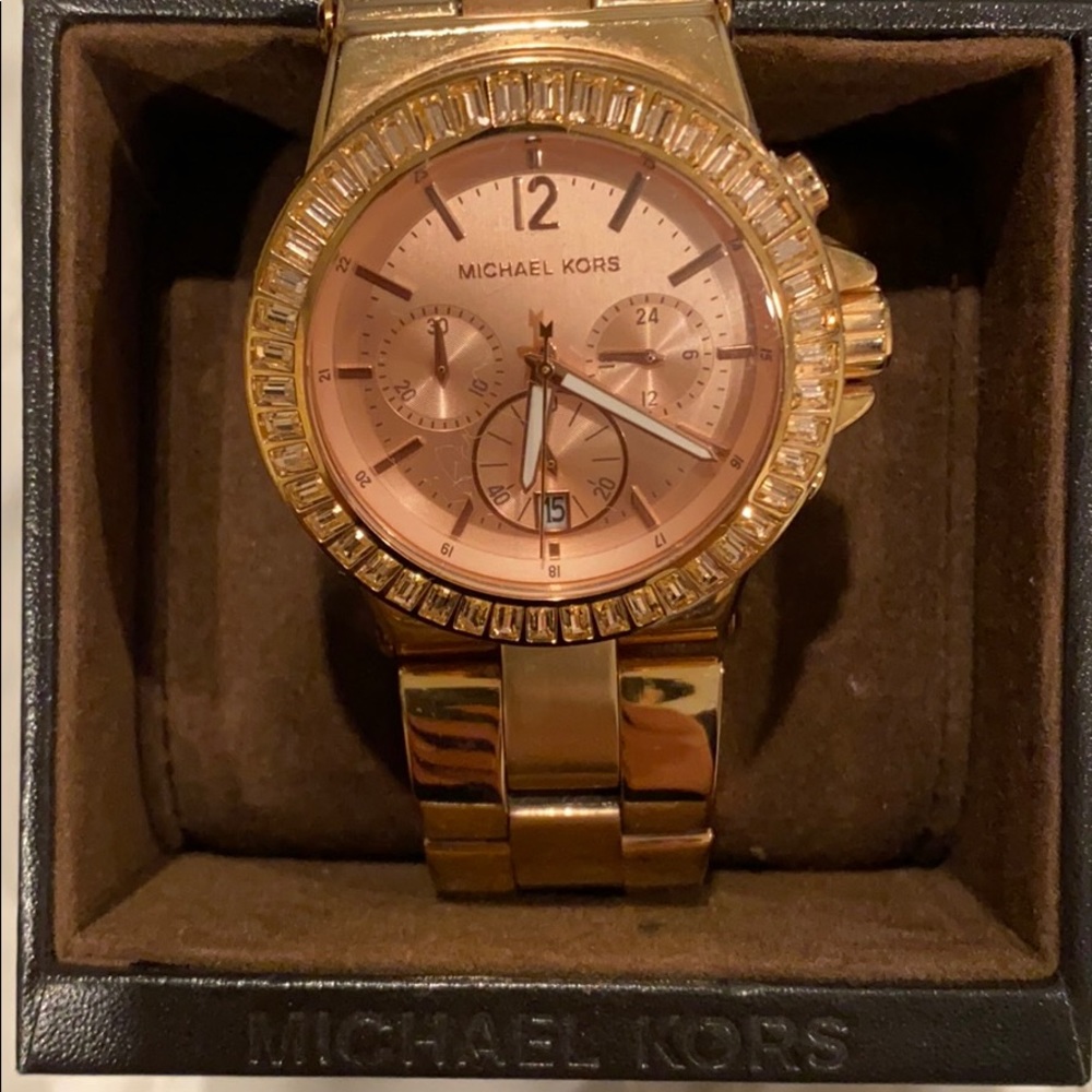 Unisex Michael Kors MK5412 Bel Aire RoseGold Watch - Picture 2 of 5